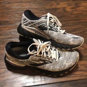 Brooks adrenaline 19